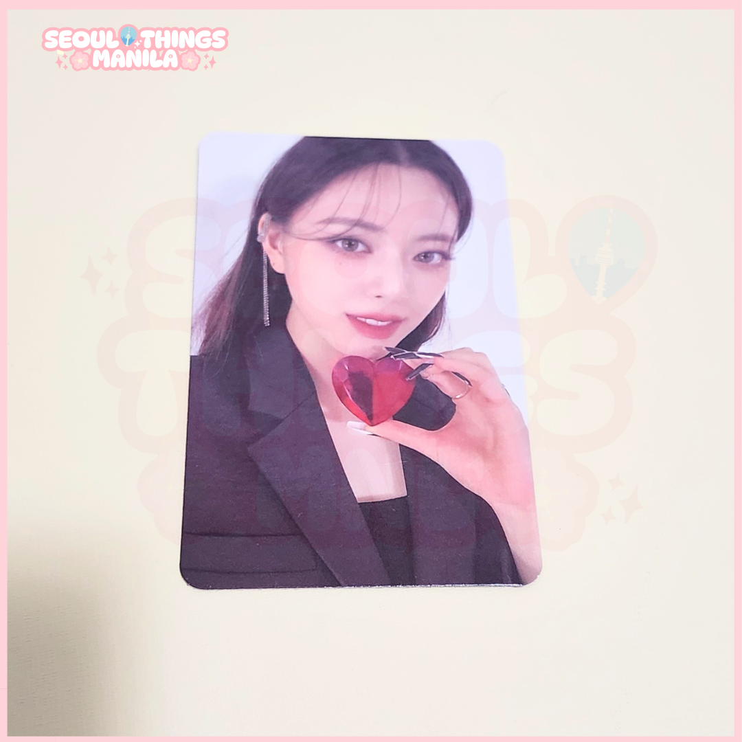 [ON HAND] ITZY - Cheshire Checkmate Album - Inclusions Photocard